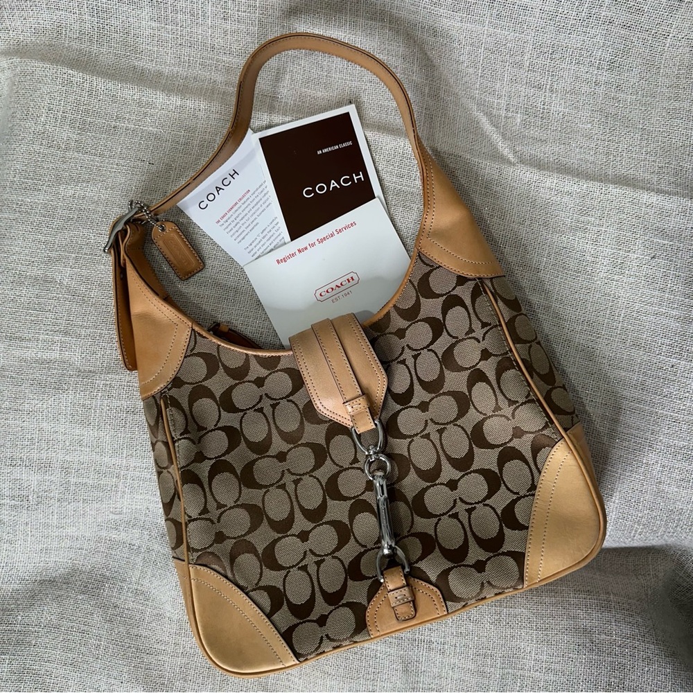 Coach Signature Hobo Clip Shoulder Bag